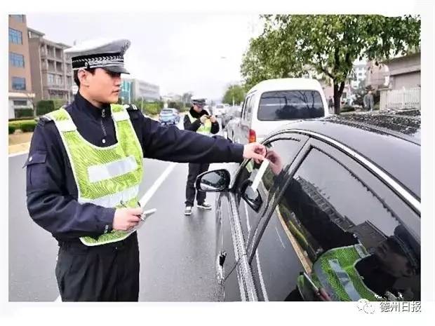 道路立杆上摄像头密集?交警通报