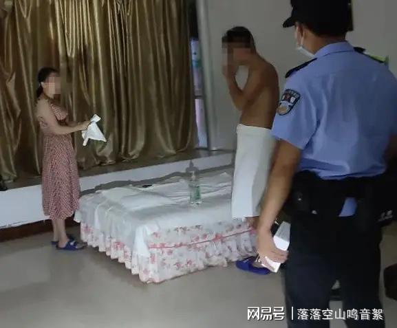 男子嫖娼嫖到老婆，一场荒诞现实的闹剧