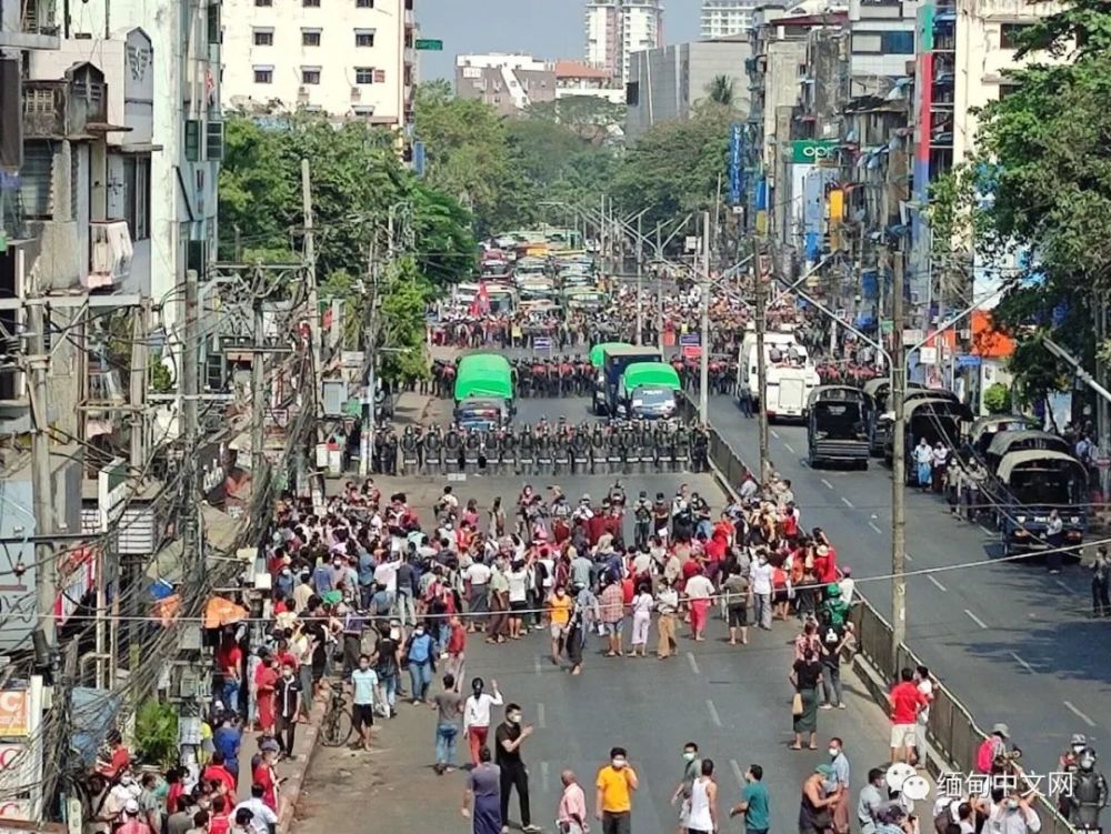 缅甸延长紧急状态，挑战与反思