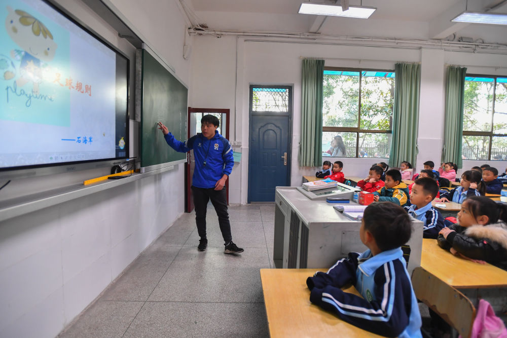 长沙小学低年级九点上课新模式，揭秘与解读