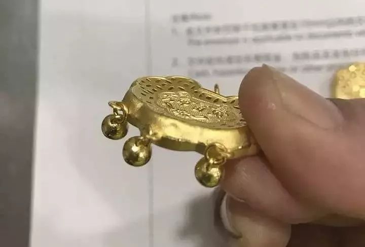 胖东来金饰大放送，每克惊减100元，抢购热潮背后的真相！